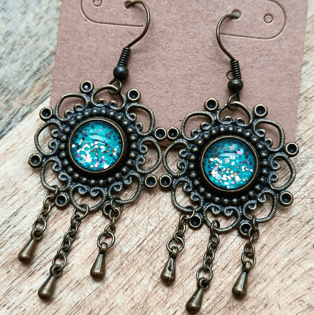 Boucles d&#039;oreilles IRMA turquoise et paillettes multicolores